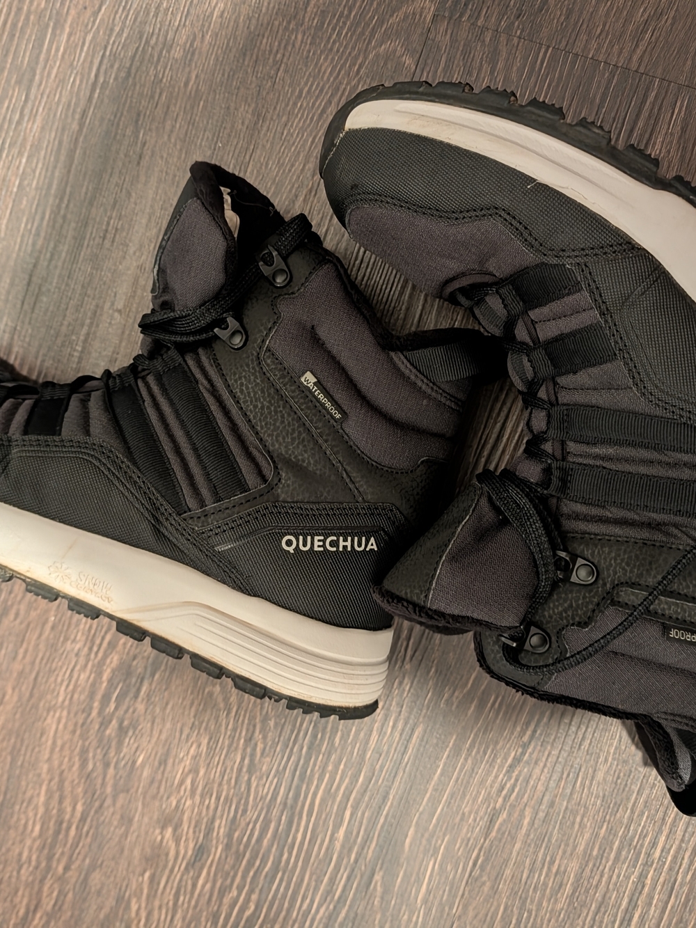 Quechua Men's Black and White Waterproof Trail Boots